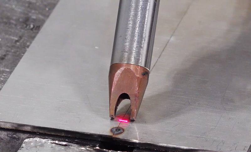 LightWELD wobble welding — oscillating beam for wider welds and gap bridging